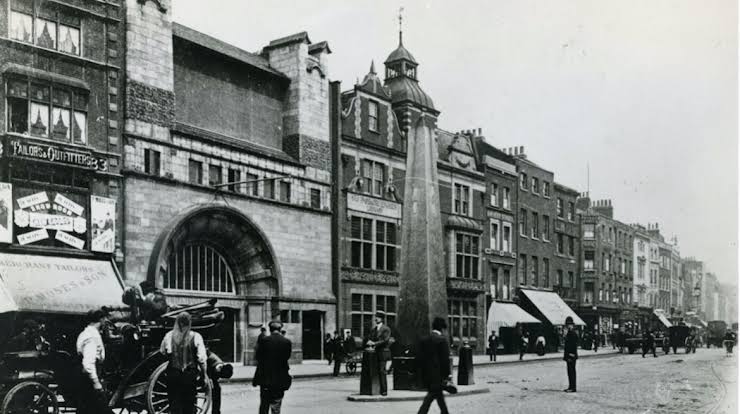 history of the white chapel from early methodism